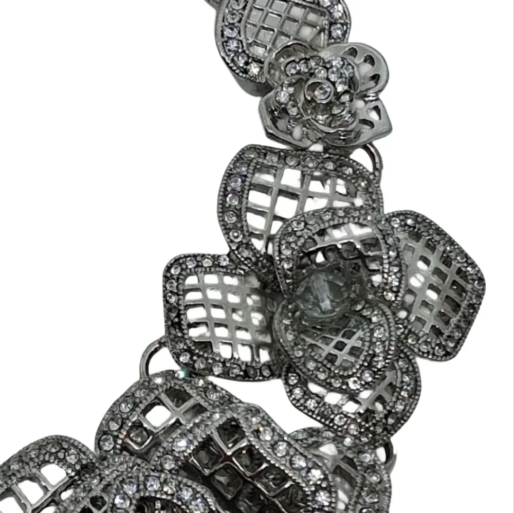 Stunning Silver Tone Rhinestone Floral Lattice Statement Necklace